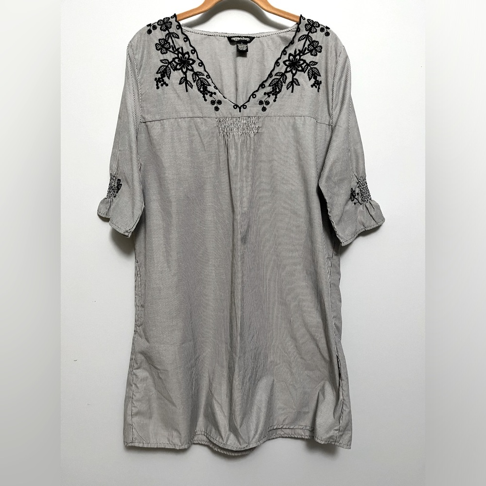 Millenium v neck gray and white pinstriped dress with black floral embroidery